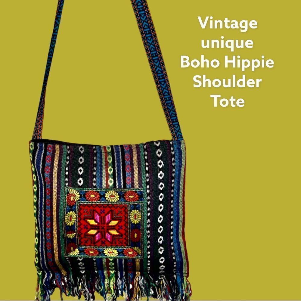 Vintage unique fringe trim boho hippie tote!
